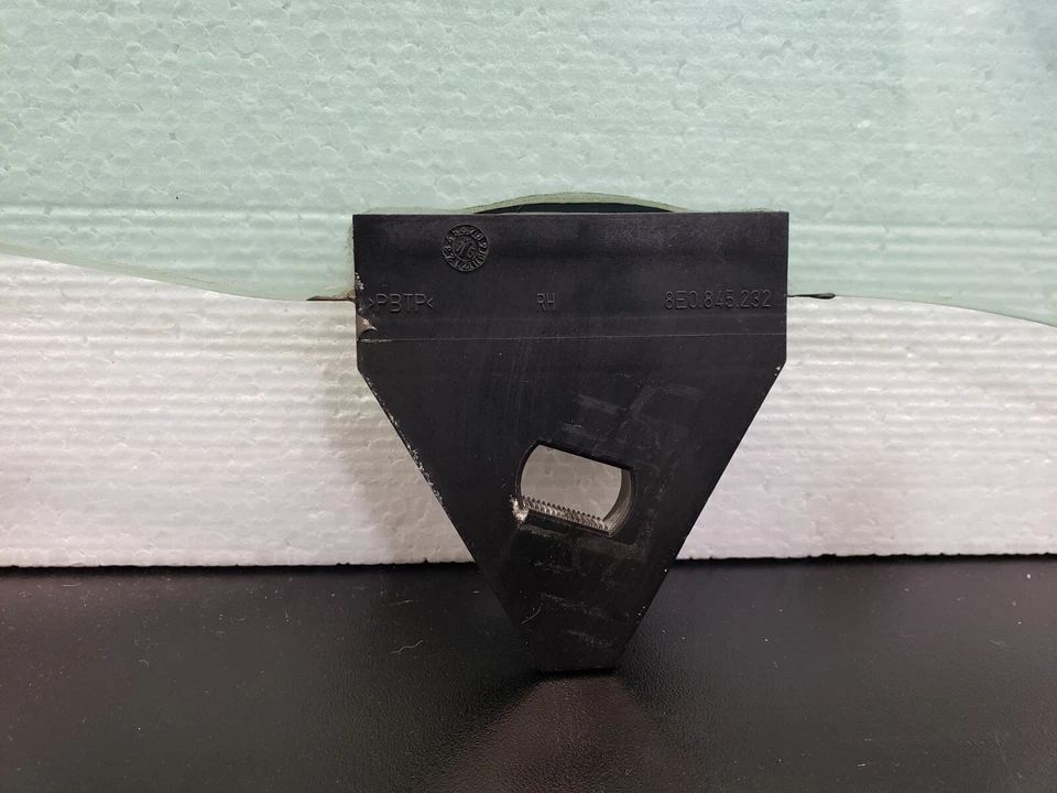 2002 - 2008 Audi A4 Quattro Front Right Door Window Glass OEM 8E0845022D - Image 4 of 4