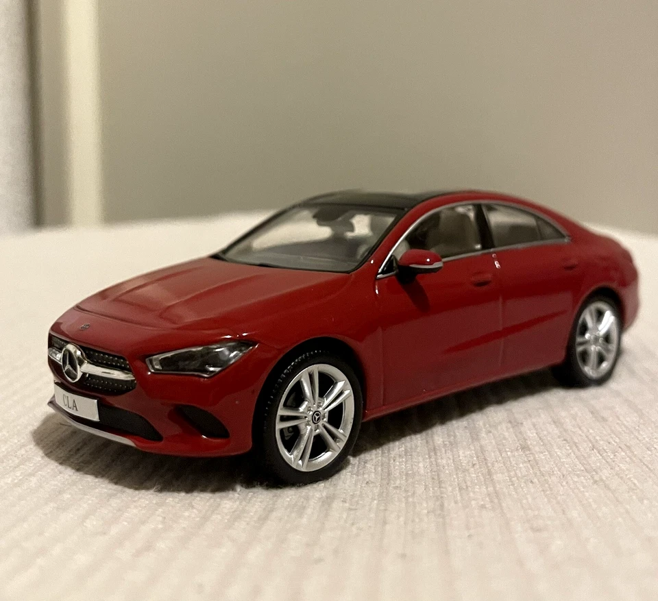 Miniature Spark Mercedes CLA 1/43 1:43 - Voiture Métal Neuve en Boite - Photo 3/4