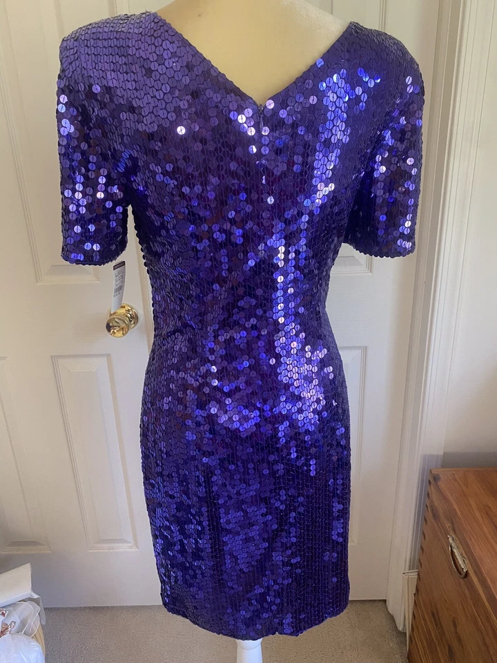 Vestido de cóctel de lentejuelas moradas talla 10 vintage Niteline Della Roufogali Foto 3 de 4