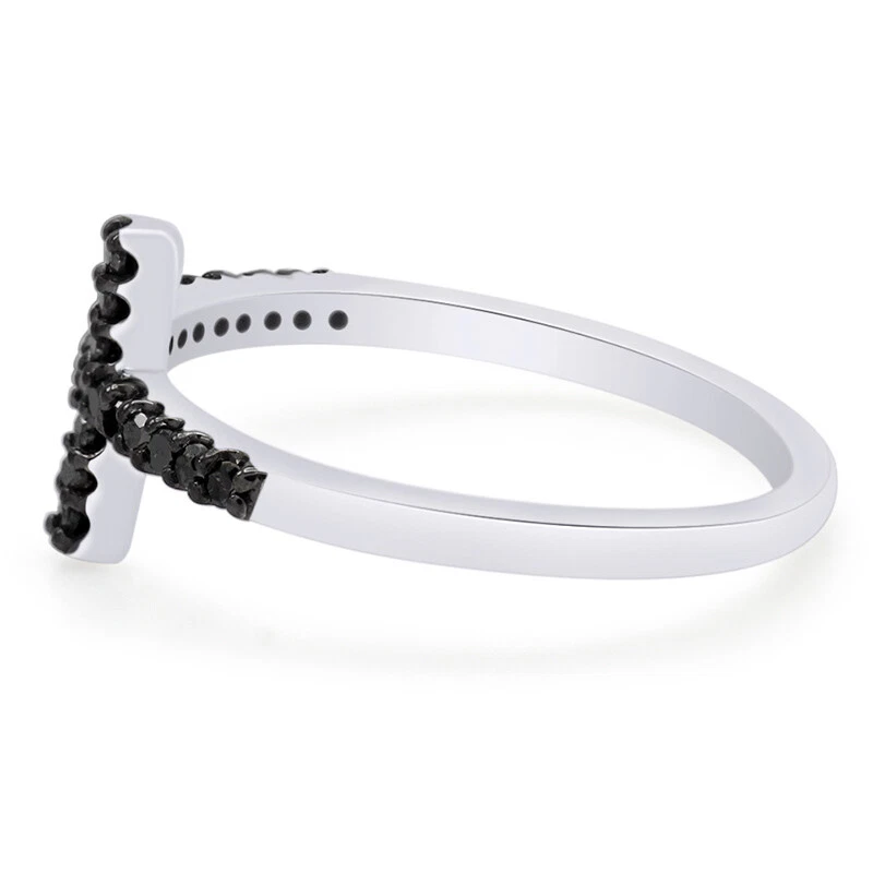 Alianza de boda redonda de diamantes reales negros de 1/8 quilate en plata de ley 925 Foto 2 de 4