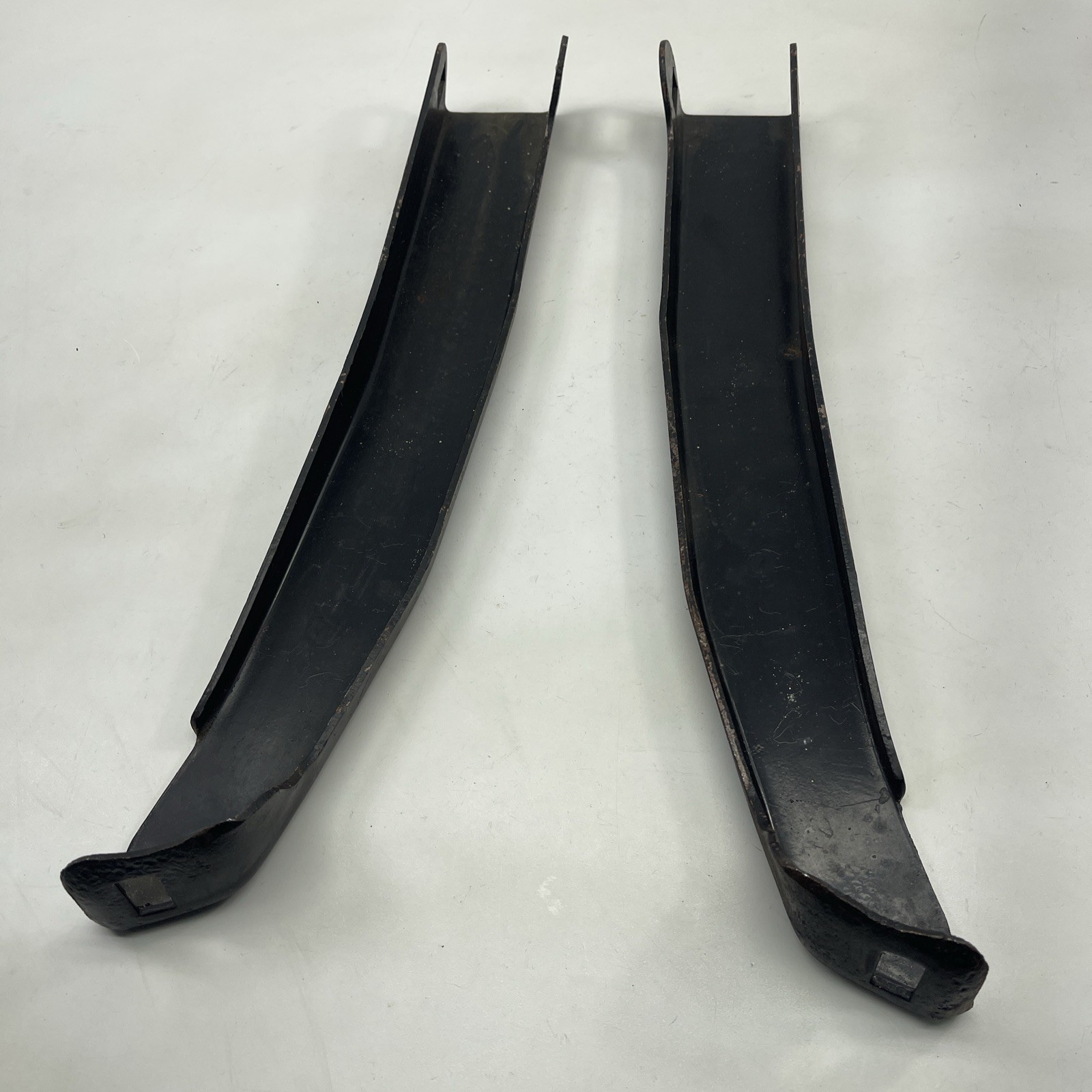 1964 Pontiac GTO L&R Rear Bumper Brackets Nice   L6