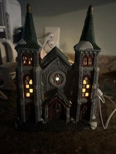 Holiday Time Village Cathedral Excellent Condition IN BOX 10" X 7" Christmas