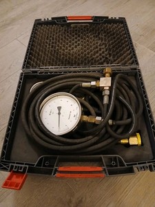 gas pressure reducer, brand "MESSER".