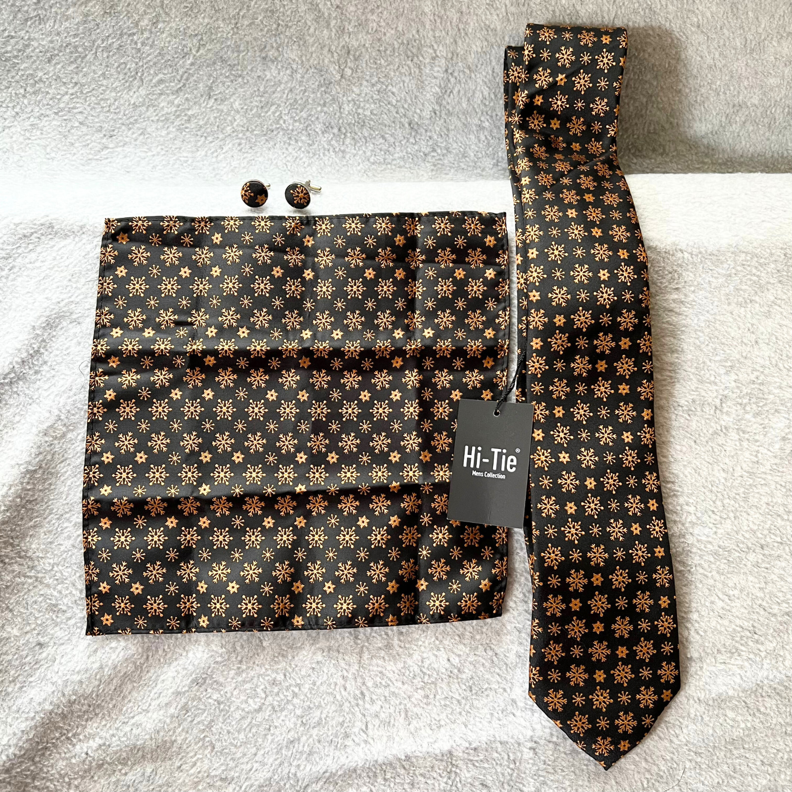 Christmas Ties Set 10pc Pocket Squares + Cufflinks Gold/Black/White  NWT Hi-Tie