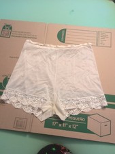 VTG SILKY VANITY FAIR PETTIPANTS BOY SHORTS LOUNGE WEAR PANTIES SZ 6