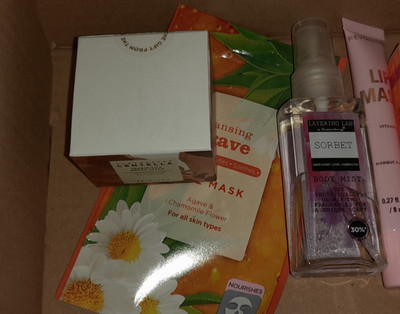 Beauty Box - Body Mist, Lippenmaske, Gesichtsmaske für Sie