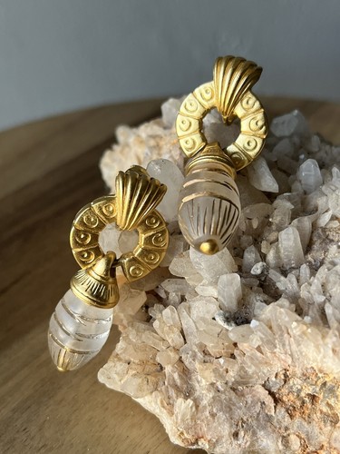 90s Anne Klein Frosted Clear Lucite Swirl Dangle Drop Clip On Earrings