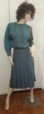 VINTAGE SIMPSONS ITALY WOMENS' KNIT TAUPE  BLU BLOUSE  SKIRT SET MEDIUM