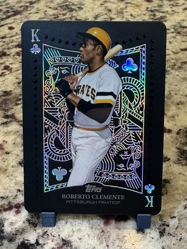 2026 Topps Series 2 Roberto Clemente Base (RAW)