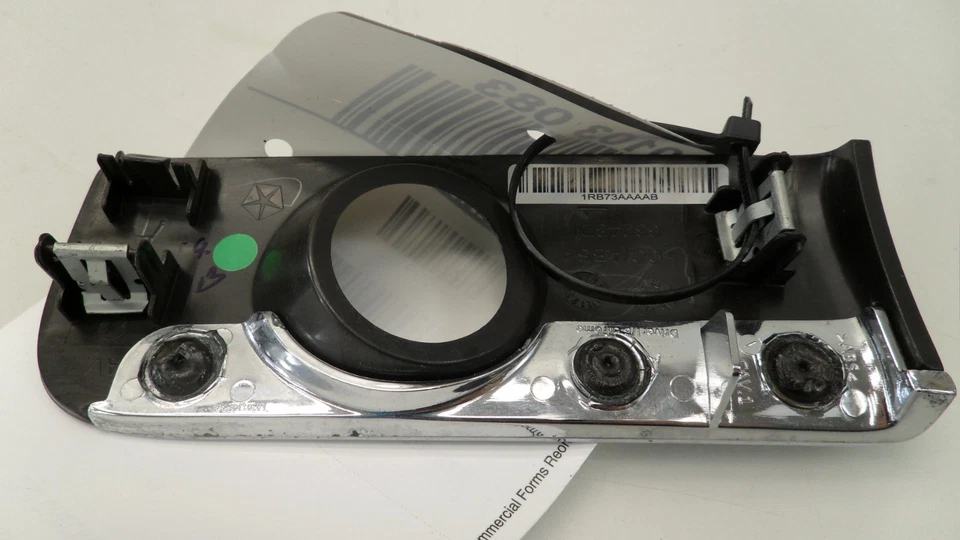 Bisel interruptor de encendido Chrysler Town &amp; Country 2011-2016 usado 1RB73AAAB OEM Foto 2 de 4