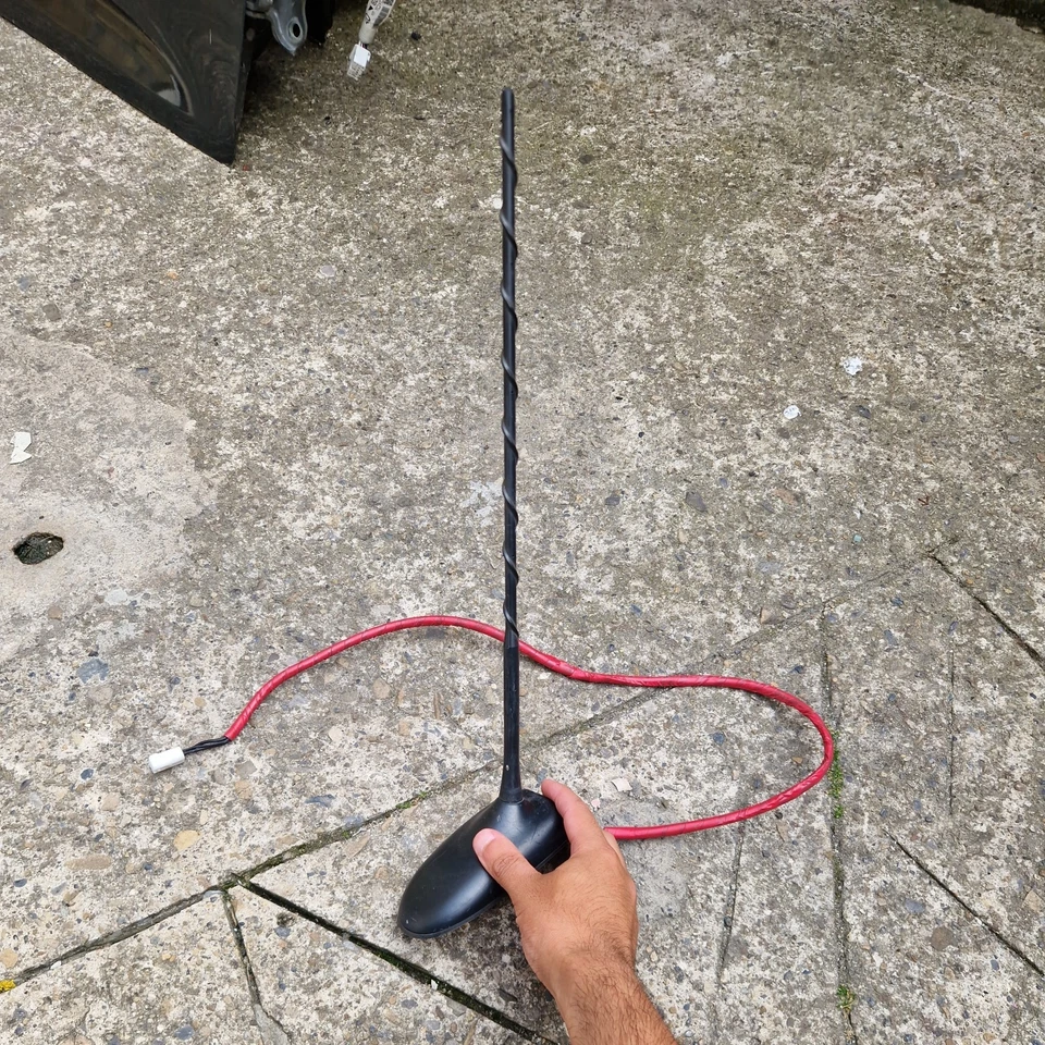 ANTENA AÉREA TOYOTA YARIS 2015 2012-2020 Foto 3 de 4