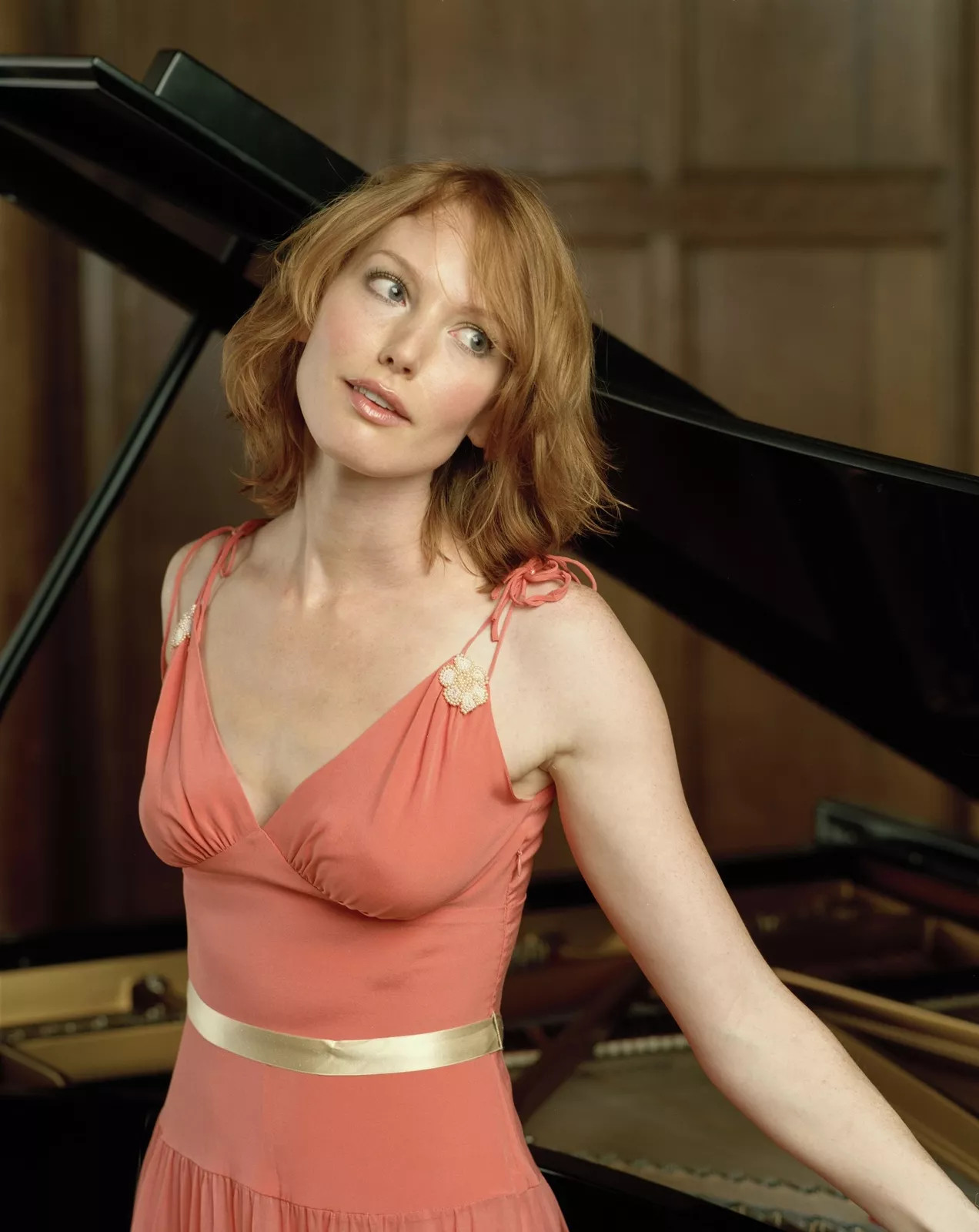 GLOSSY PHOTO PICTURE 4x6 Alicia Witt Surprised