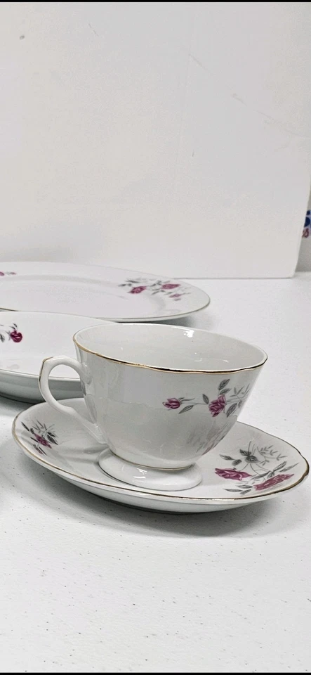 Plato y taza de almuerzo de porcelana rosa roja vintage Japón Foto 3 de 4