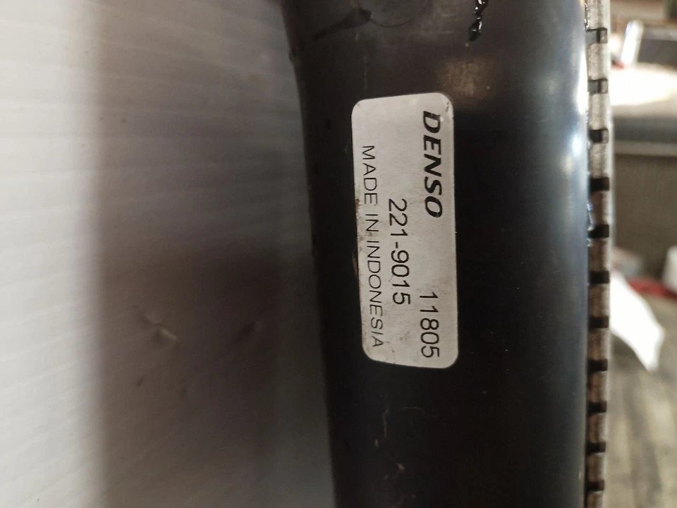 Radiador de 2003 Pontiac Aztek 3.4L AT 12055462 - Imagem 3 de 4