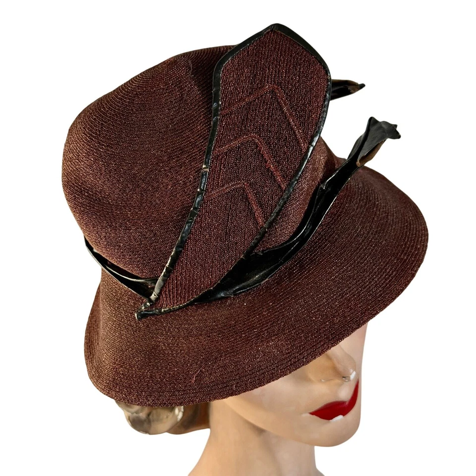 Sombrero antiguo de paja marrón de 1930 semi-cloche auto pluma Segunda Guerra Mundial mujeres talla única Foto 2 de 4