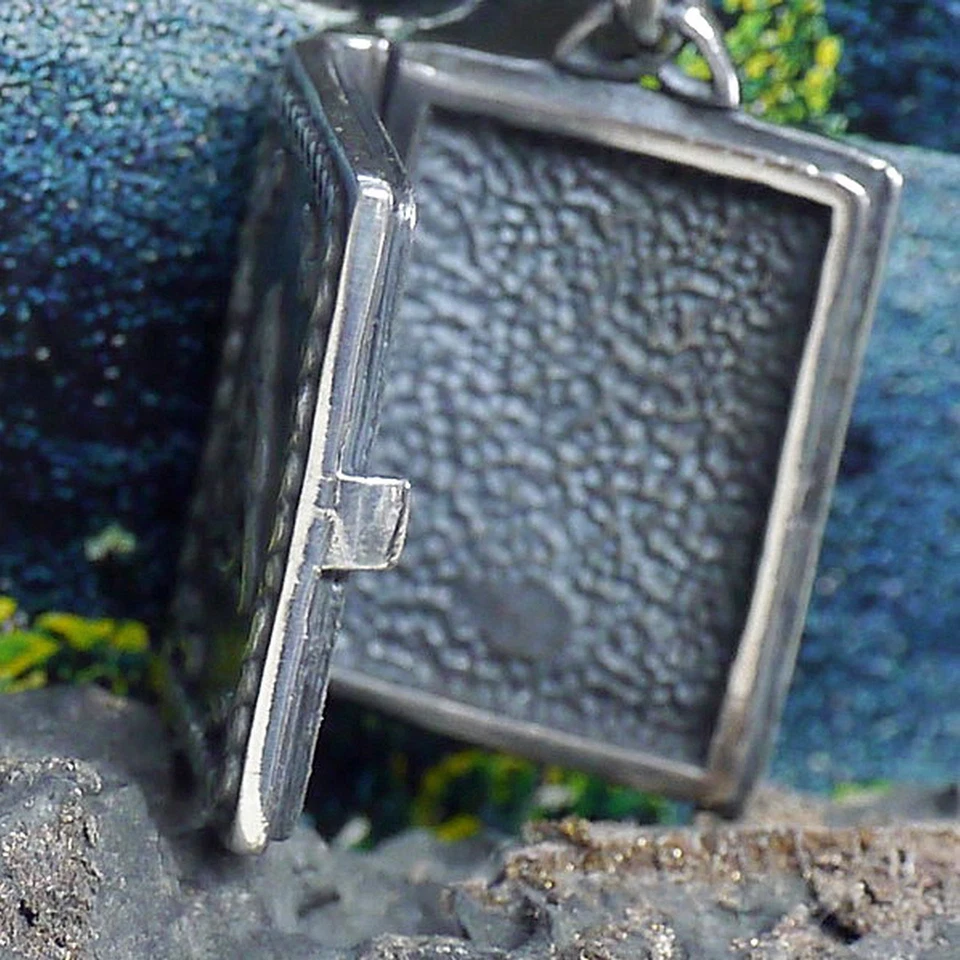 925 Silber Triquetra Dreiheit Medaillon zum öffnen Handarbeit Buch Wicca SCHUTZ - Bild 3 von 4