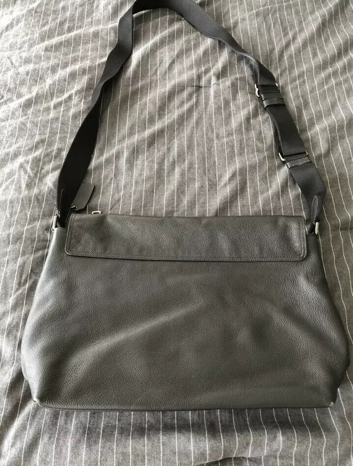 Coach Men's Sullivan Pebble Leather Black Messenger … Gem