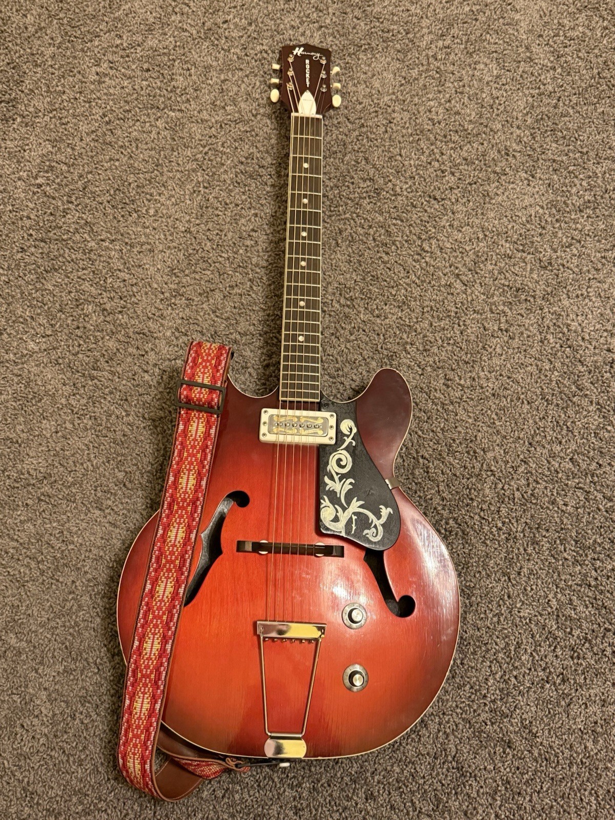 1960 Harmony Rocket Hollow Body Electric Guitar Red A / E RH Rosewood w / Strap