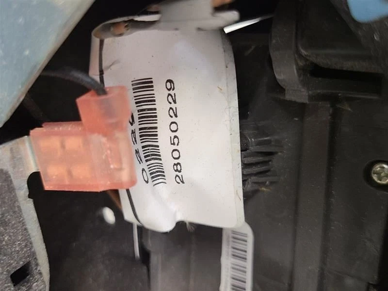 Chevrolet Suburban 1500 2010-2014 volante de cuero negro con controles Foto 4 de 4