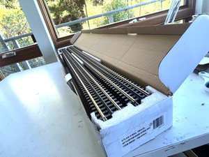 ATLAS 6058, NIB, 3-RAIL 40" NICKEL SILVER w/ SIM. WOOD TIES, 12 TRACKS