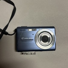 Casio Exilim EX-Z70 Compact Digital Camera 7.2 MP 3x Zoom - For parts only