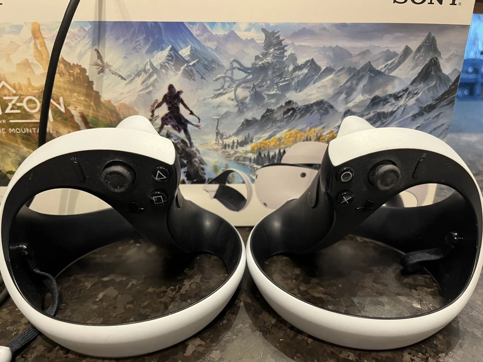 PSVR2 Virtual Reality Gaming Headset and Controller Set Excellent Condition - Image 4 of 4