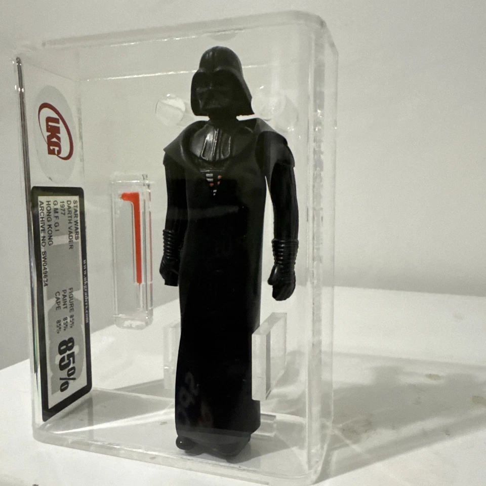 Vintage Star Wars 1977 Darth Vader Figure UKG 85 Not AFA - Image 3 of 4