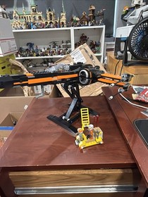 LEGO Star Wars: Poe's X-Wing Fighter (75102)