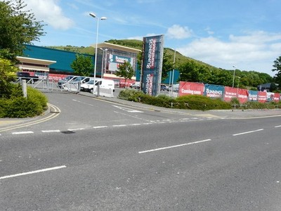 Foto 12x8 Hasen, Park Farm Road Folkestone bei Eröffnung das Lager c2017