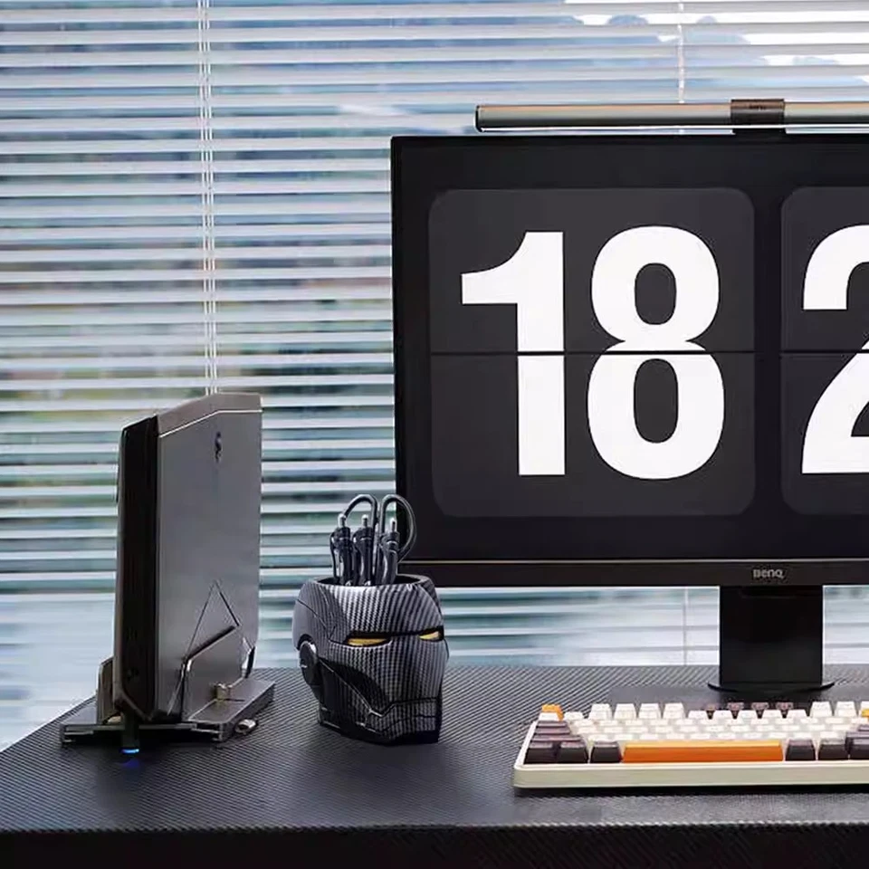 Marvel Iron Man Head Pen Holder Table Ornament Pen Container Stationery Gift New - Image 3 of 4