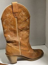 Vintage Distressed Leather Wolverine Cowgirl Western Boots 7.5 Floral AS IS