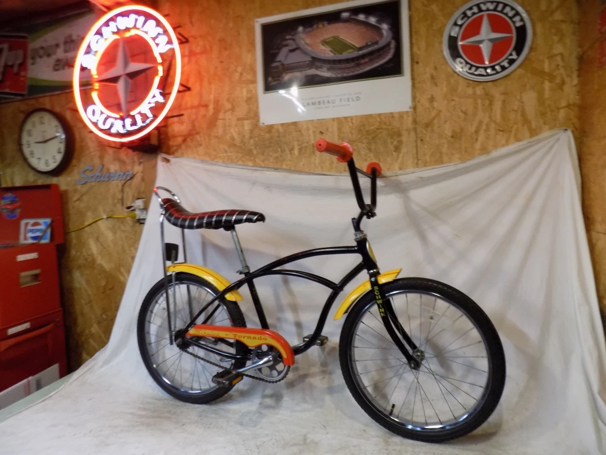 Vintage Schwinn Stingray Bike In Collectible Complete Bikes for