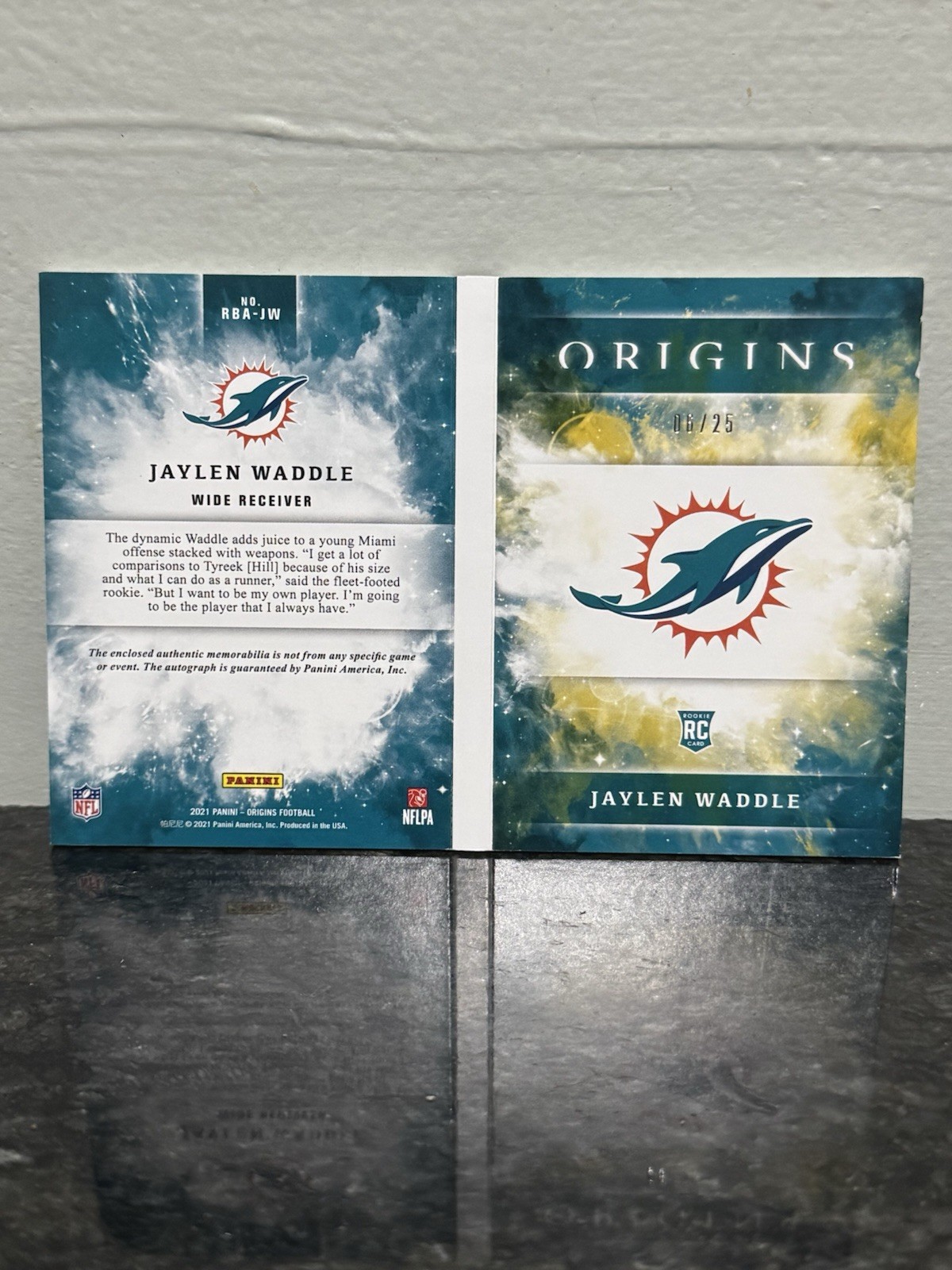 Jaylen Waddle 2021 Panini Origins -Rookie Booklet Patch Auto RC RPA /25 view 2