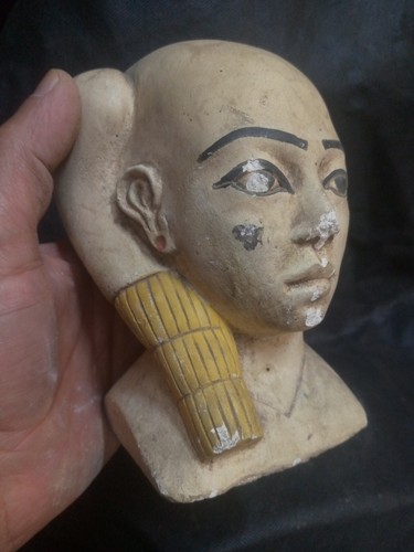 One of the daughters of King Akhenaten and the beautiful Queen Nefertiti - Picture 3 of 18