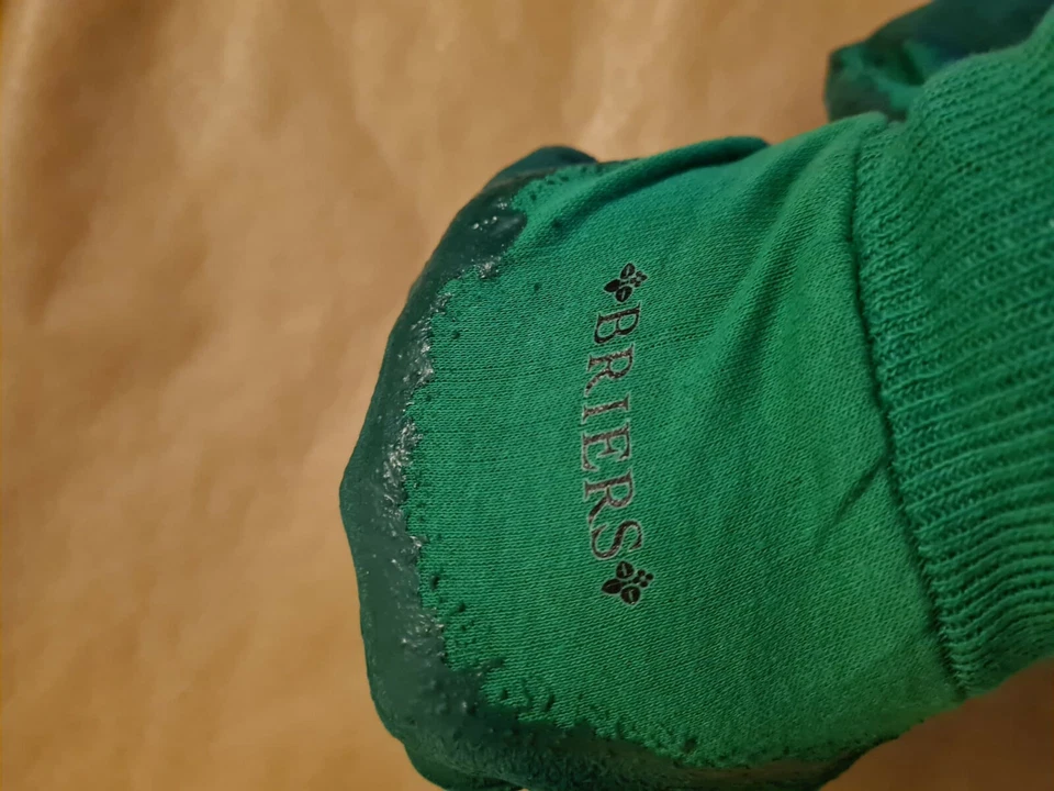 Briers Green Multi-Grip All Rounder Lightweight Unisex Gardening Gloves - Image 4 of 4