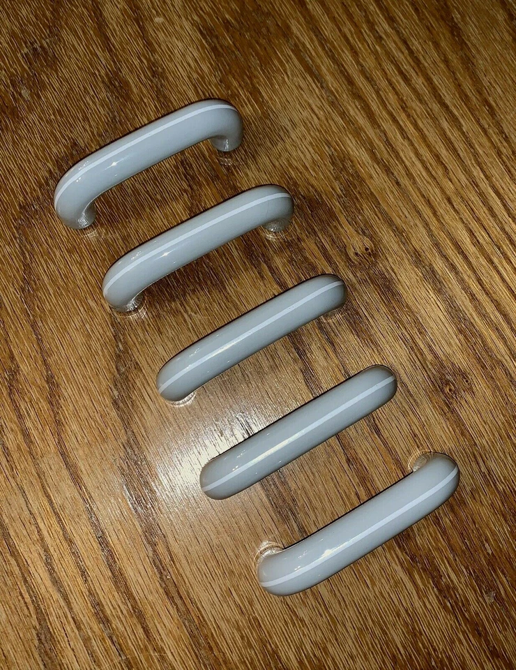 Tiradores de cajón de arco de barra gris cerámica de 5 asas rayas blancas vintage Foto 3 de 4