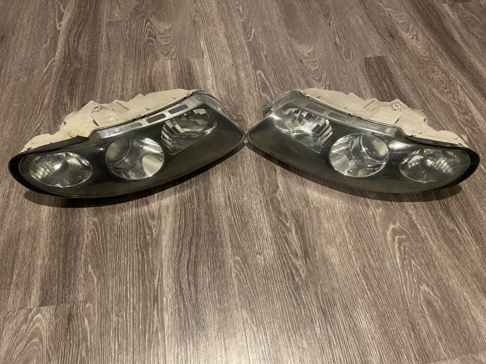 2006 Pontiac GTO headlightsboth OEM eBay