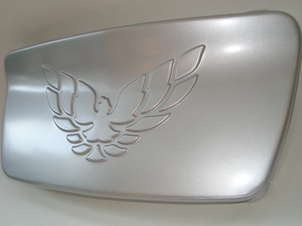 Nueva cubierta de matrícula Pontiac Firebird Trans AM con licencia GM plateada metálica Foto 3 de 4