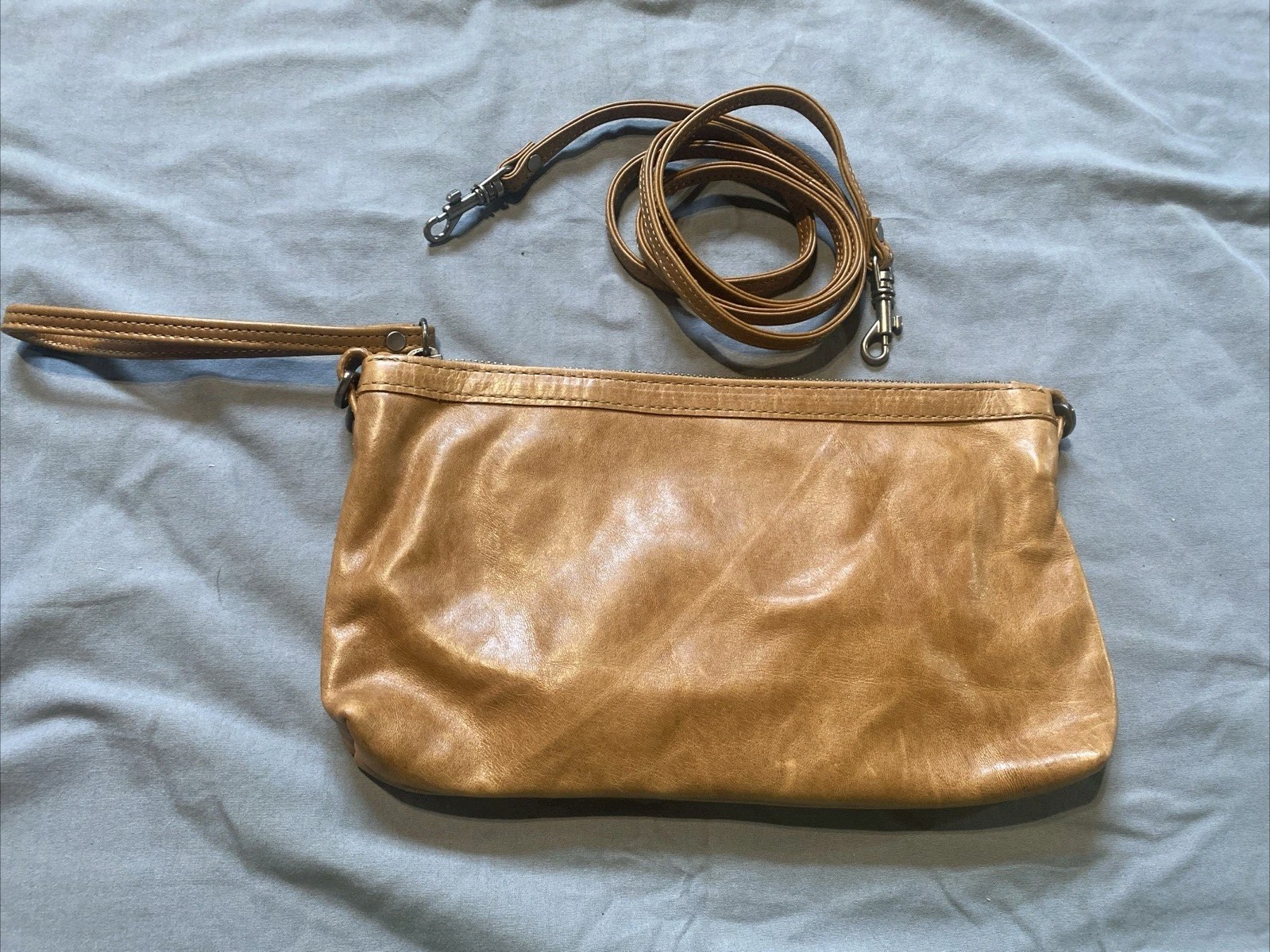 EUC Rough & Tumble Limited Traveler Crossbody Bag Light Saddle Color