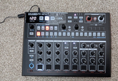 Arturia Drumbrute Impact Analog Drum Machine - Top Zustand, kaum benutzt