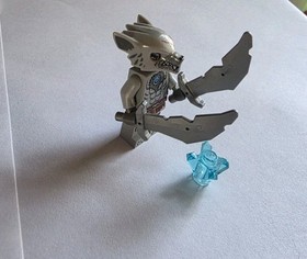 Lego Legends Of Chima Minifigure Winzar (Loc009) with Two Swords, Crystal 70004 