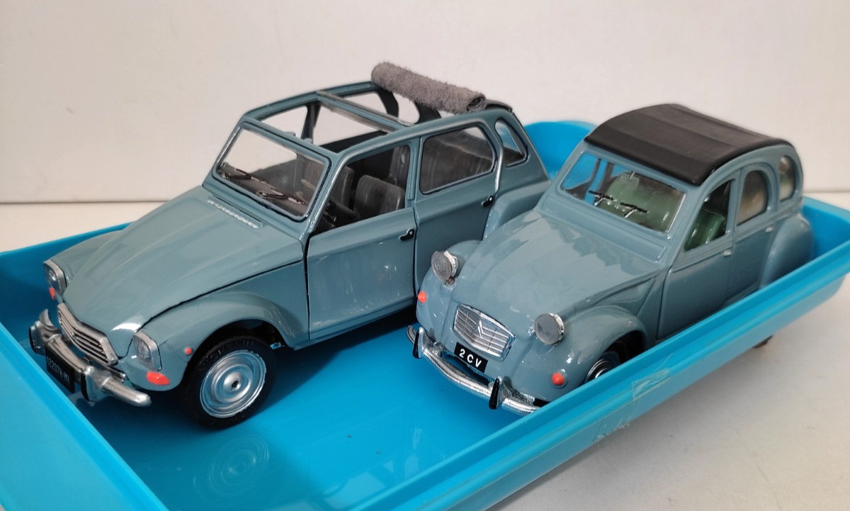 USATO SET 2 AUTO 1:24 DIE CAST CITROEN DIANE E CITROEN 2CV 6 GRIGIO