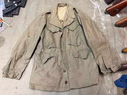 ORIGINAL WWII US ARMY M1943 M43 COMBAT FIELD JACKET- MEDIUM/LARGE 42R