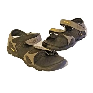 nike trekking sandals