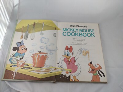 Walt Disney's Mickey Mouse Cookbook 英語版 Walt Disney's Mickey Mouse Cookbook 1975 Golden Book