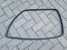 RENAULT 5 GT TURBO USED RIGHT OFF SIDE REAR INNER WINDOW GLASS RUBBER SEAL
