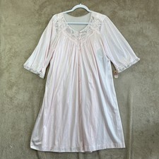 NOS Peignoir Set Sz M Pink Lace Made USA Nightgown  Robe Romantic Feminine