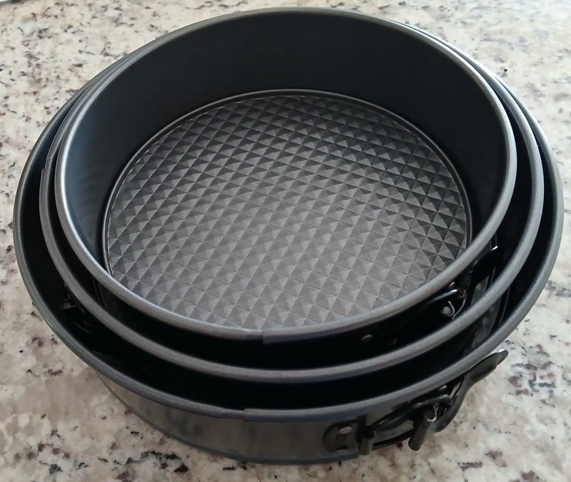 Wilton 8" 9" and 10” Spring Form Pans ~ Set of 3