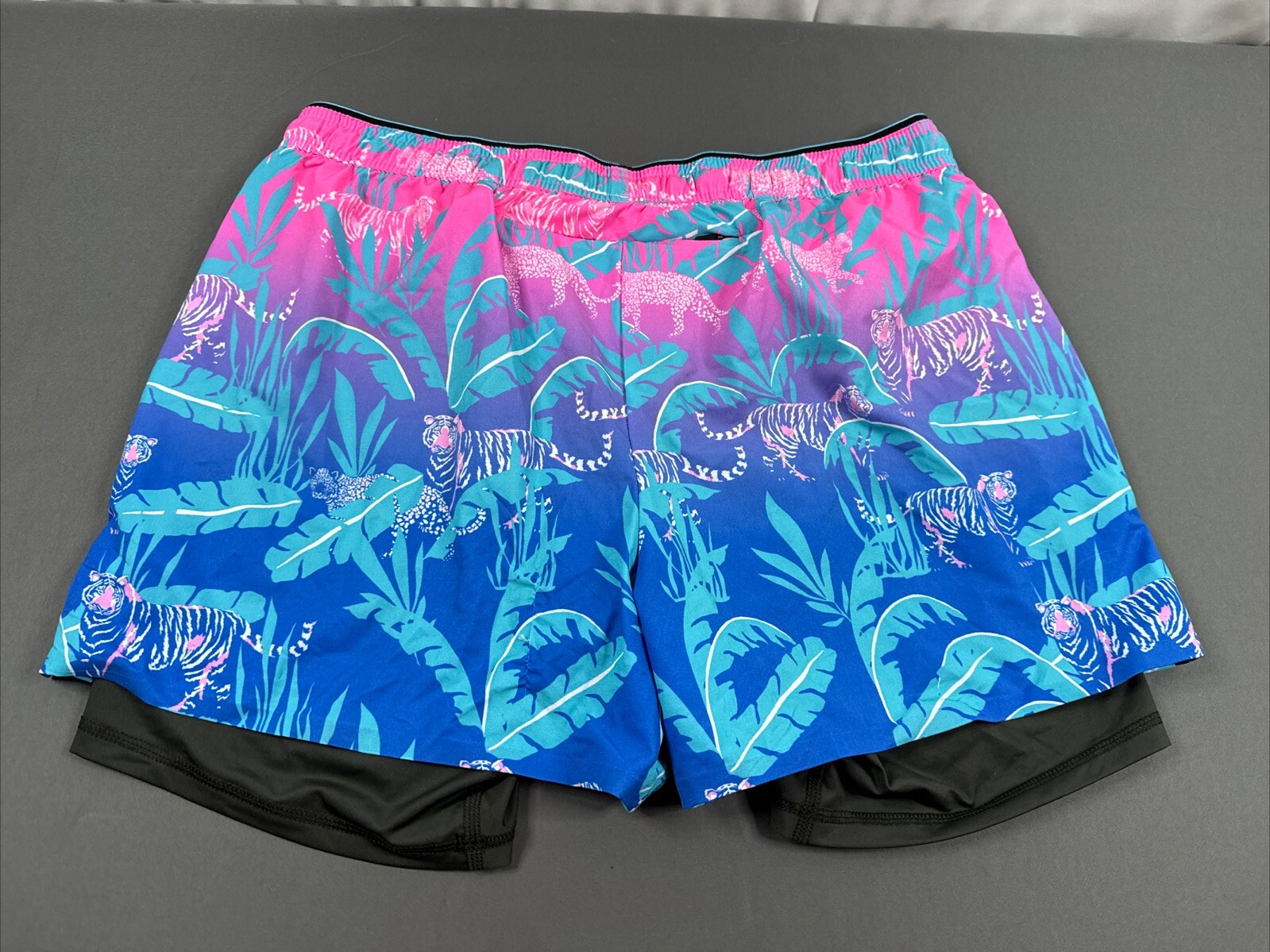 NWOT & Defect Chubbies The Hydrofoils 4” Ultimate Training Short 2.0 Large