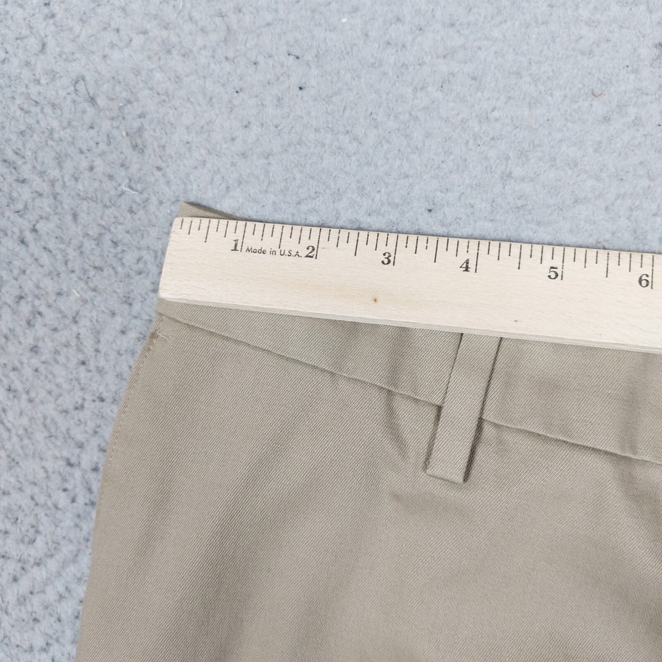 Dockers Classic Pants Men’s 38/32 Beige Flex Comfort Waistband Easy